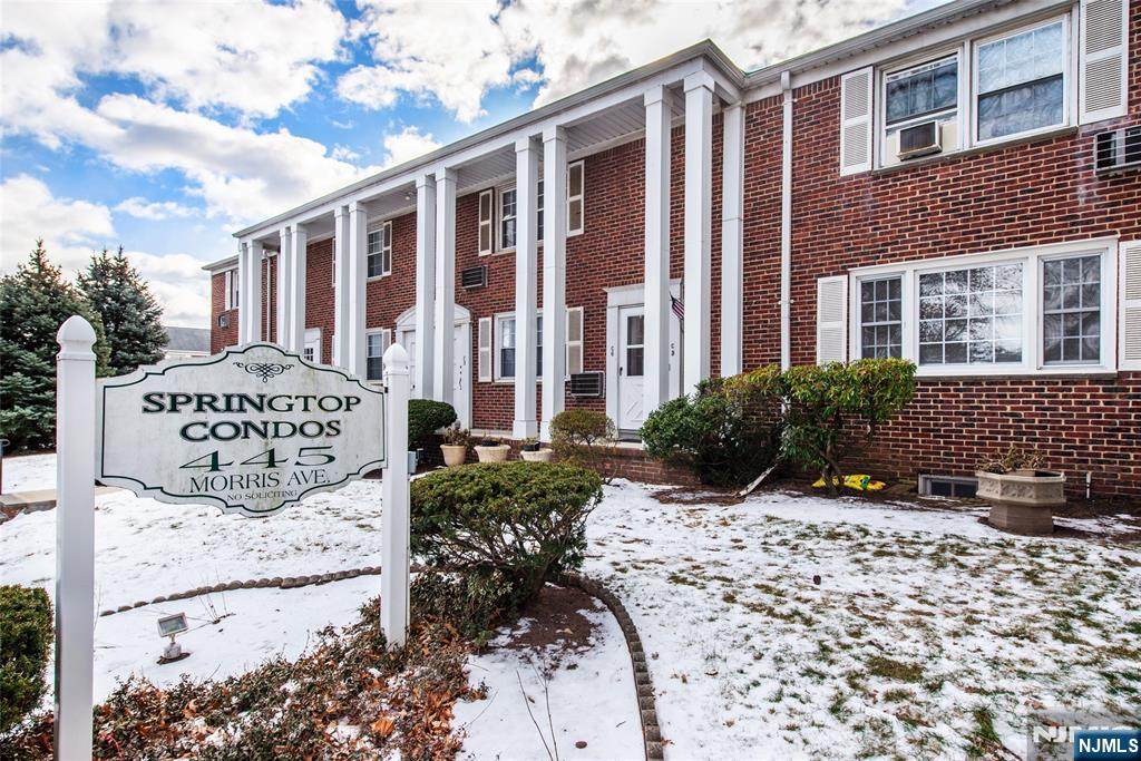 445 Morris - Photo 1