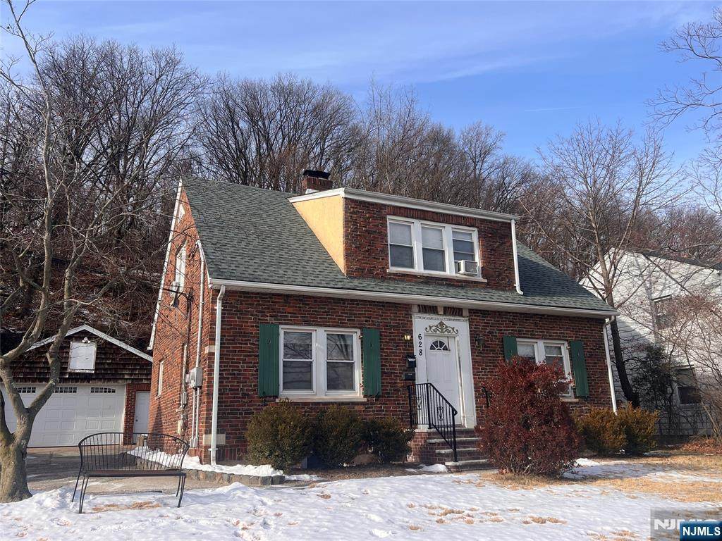 628 Valley - Photo 1