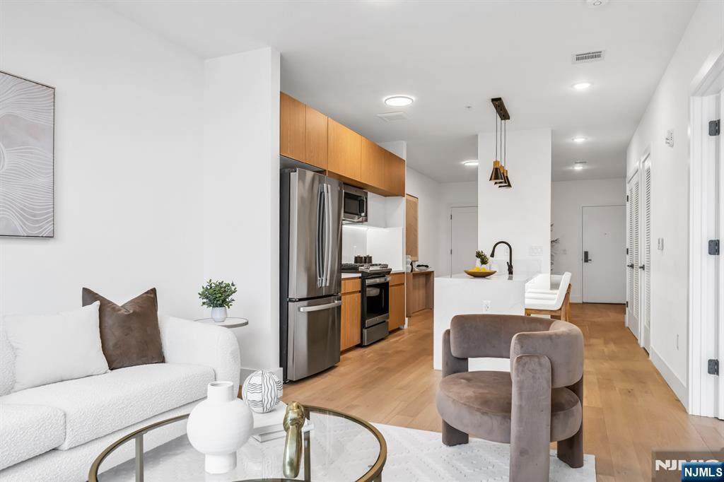 649 38th Street - Photo 1