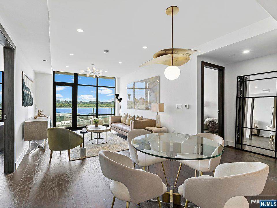 8701 Churchill - Photo 1