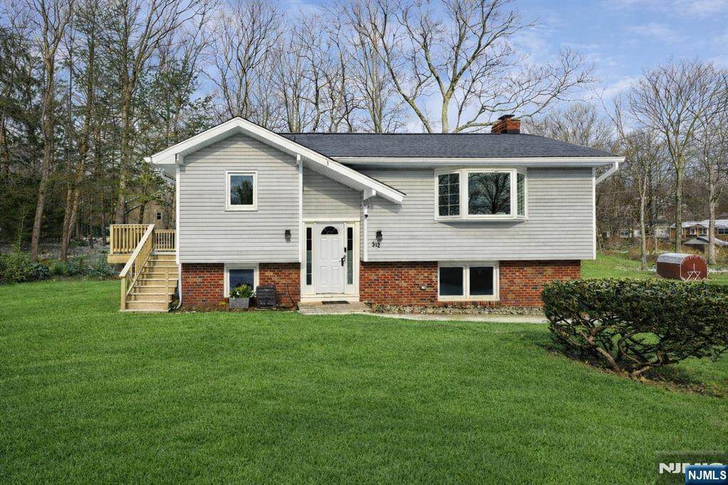 512 Lake Shore Drive - Photo 1