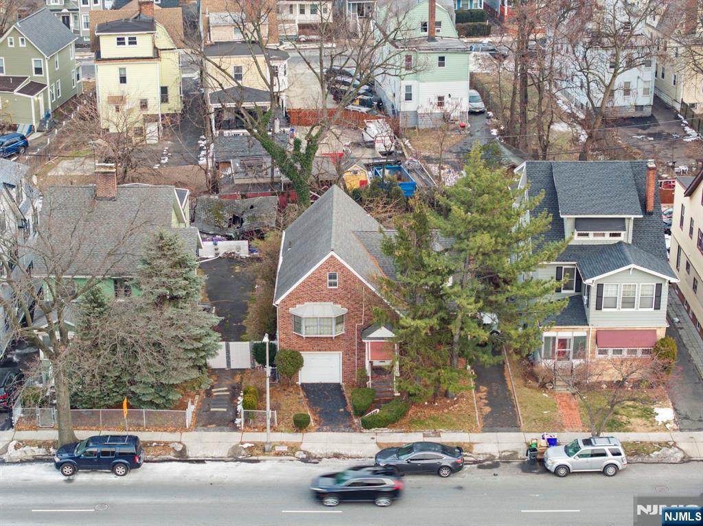 220 Oraton Parkway - Photo 1