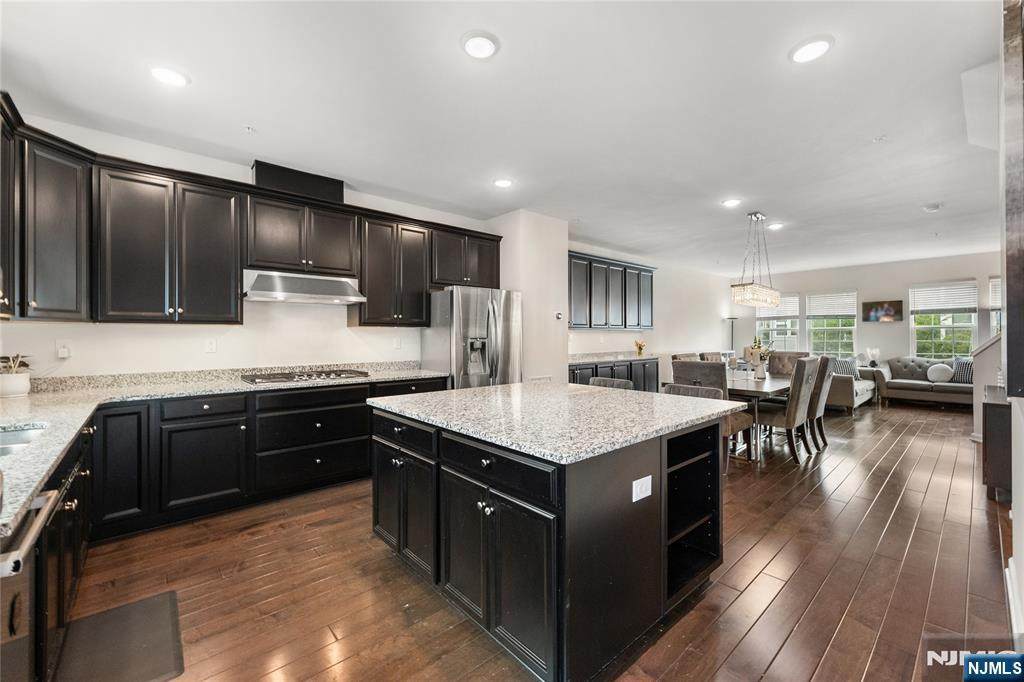 12 Marshall Lane - Photo 1