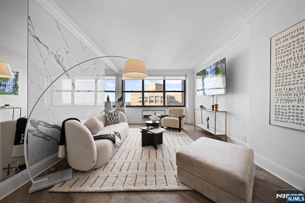 7002 Boulevard East - Photo 1