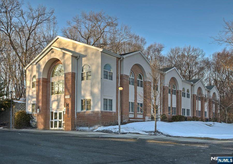 504 Hamburg Turnpike - Photo 1