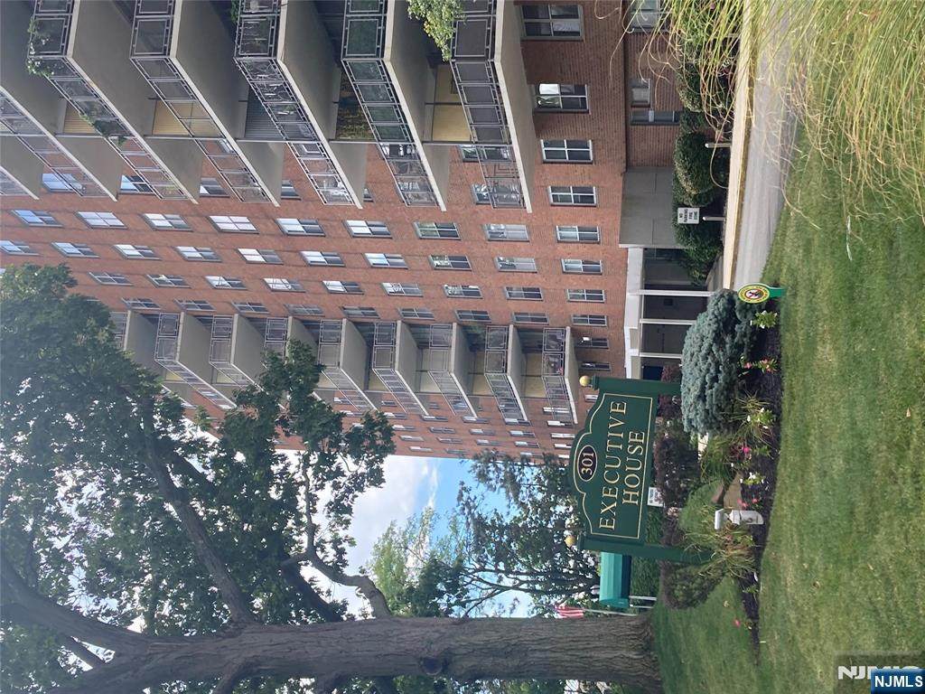 301 Beech Street - Photo 1