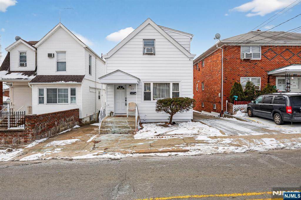 415-417 Preakness Avenue - Photo 1