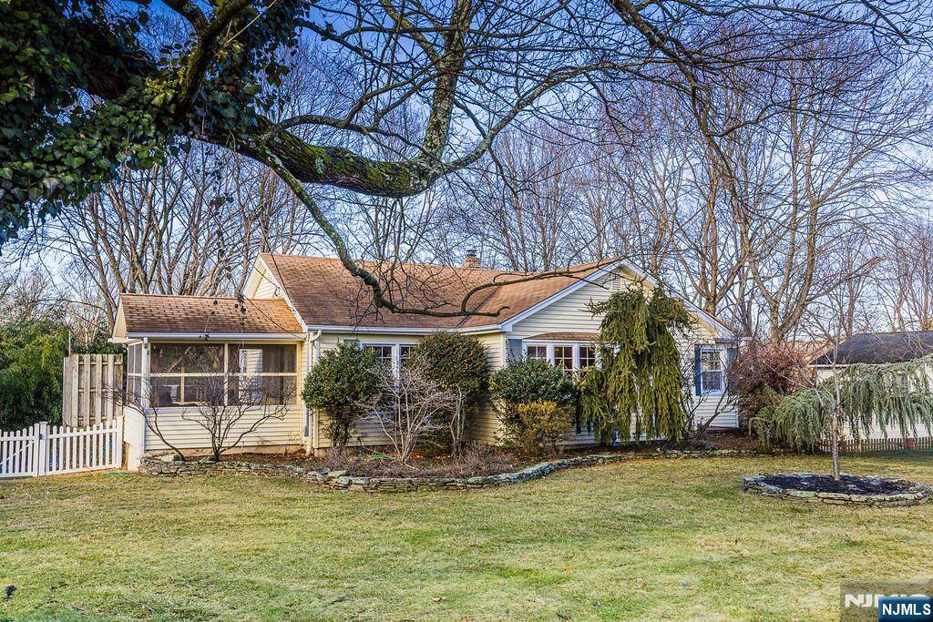 513 Central Avenue - Photo 1