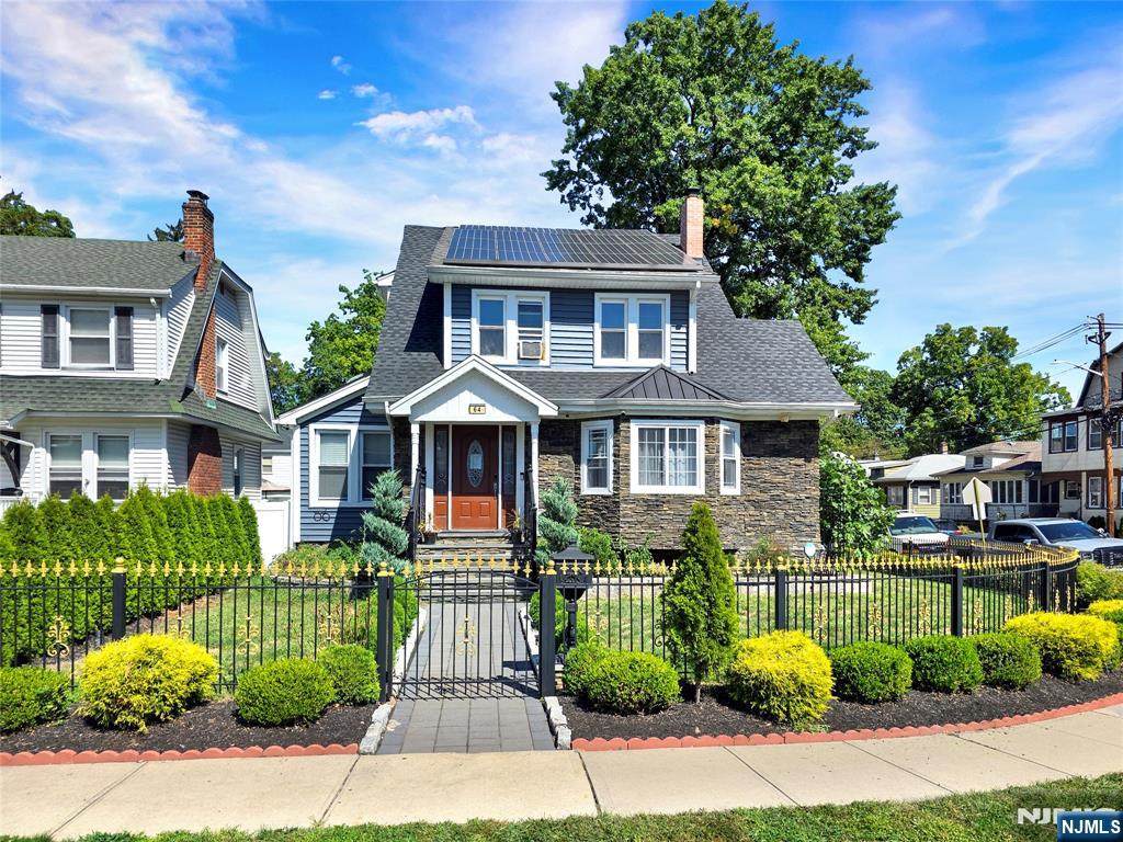 64 Van Houten Place - Photo 1