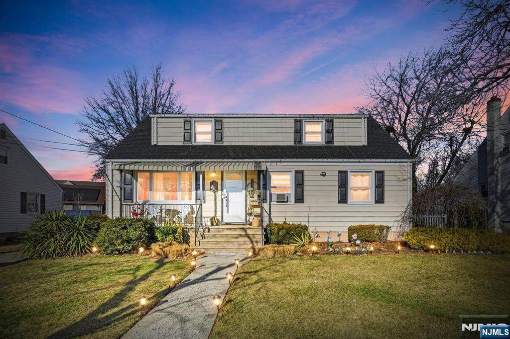 111 10th Street - Photo 1