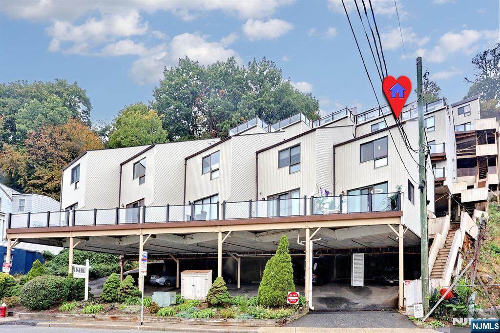 1110 River Road - Photo 1