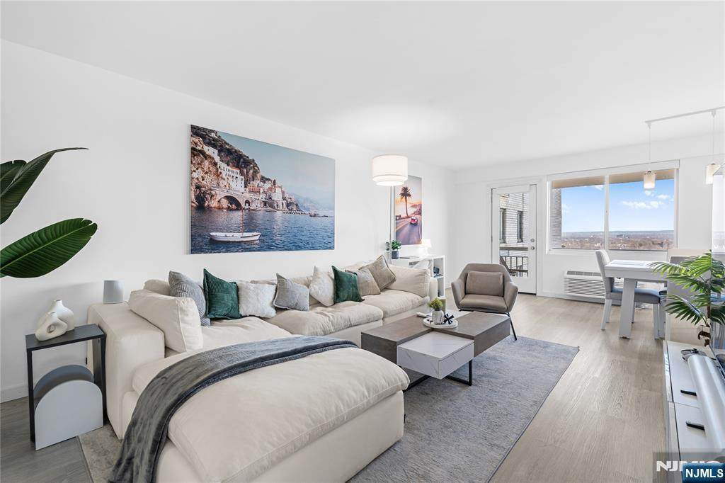 307 Prospect Avenue - Photo 1