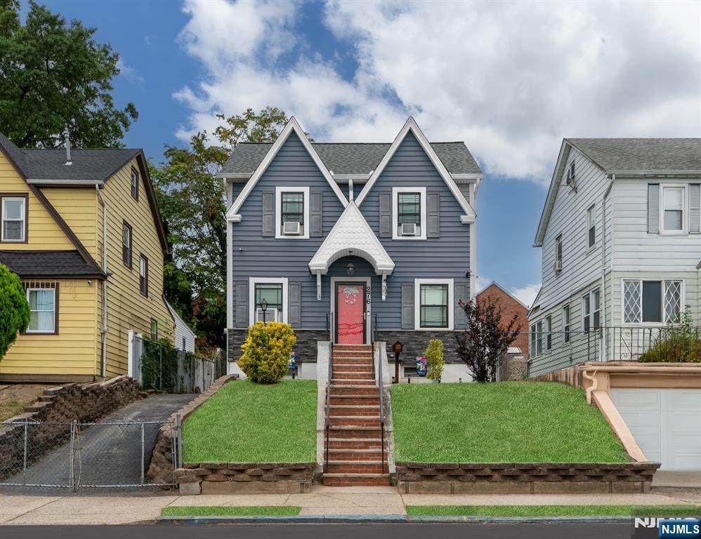 276 26th Street - Photo 1