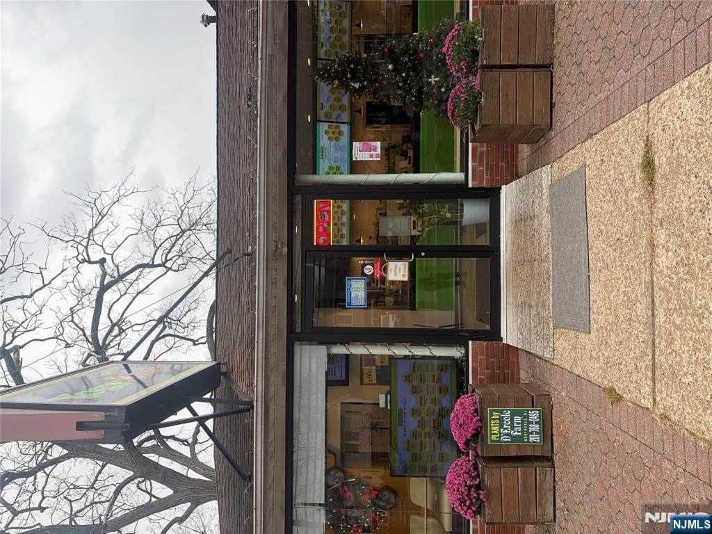 176 Livingston Street - Photo 1