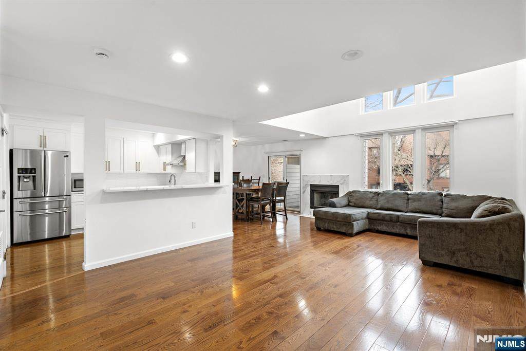 714 Mainsail Lane - Photo 1