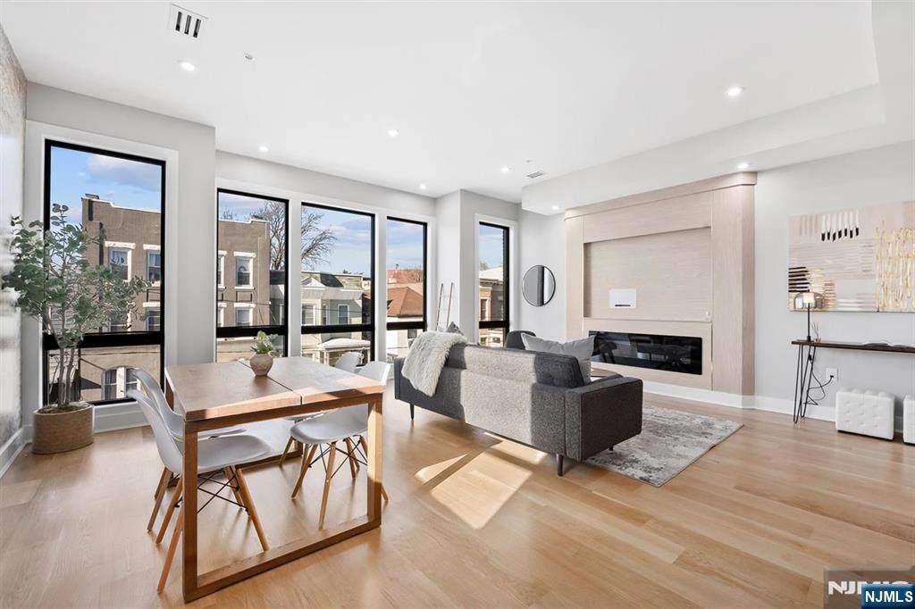 146 Sherman Avenue - Photo 1