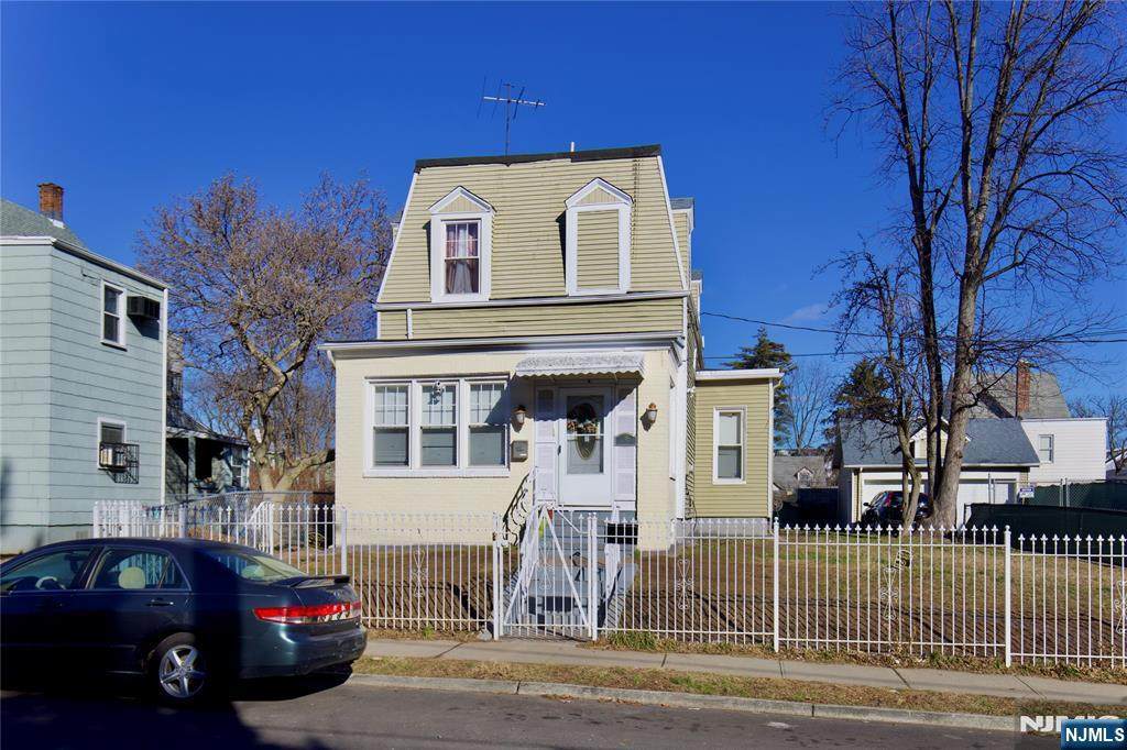 14-16 Fuller Place - Photo 1