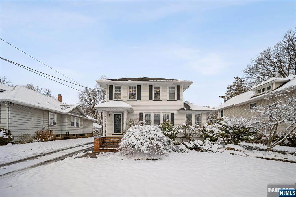 367 Van Winkle Avenue - Photo 1