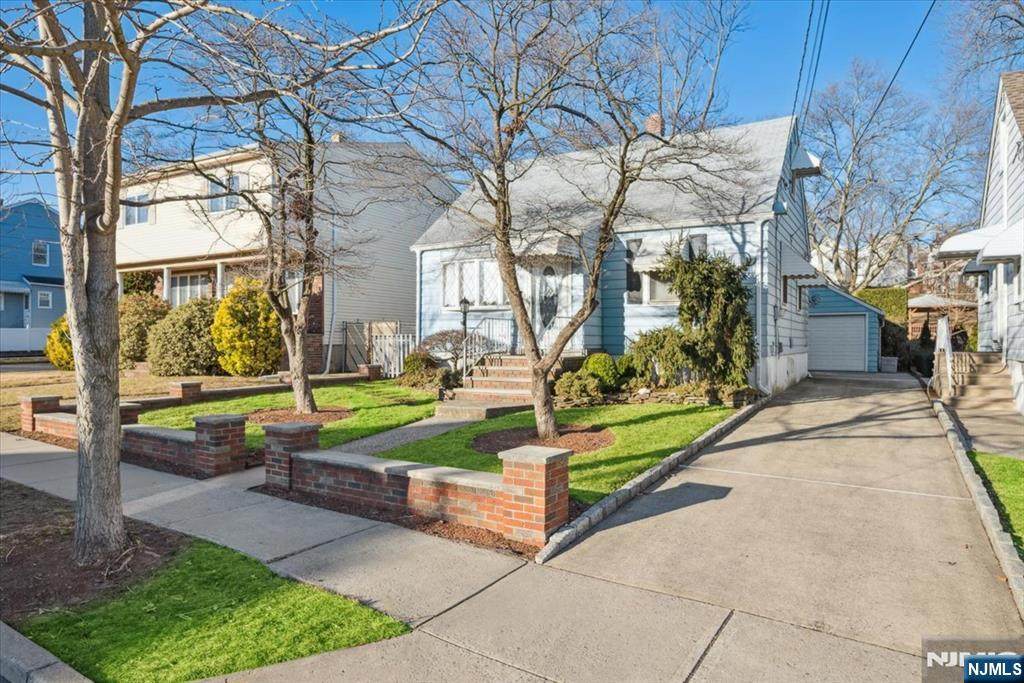 619 Lewandowski Street - Photo 1