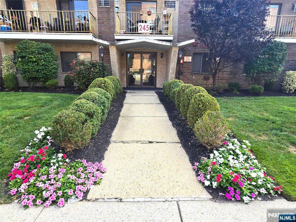 245 Anderson Street - Photo 1