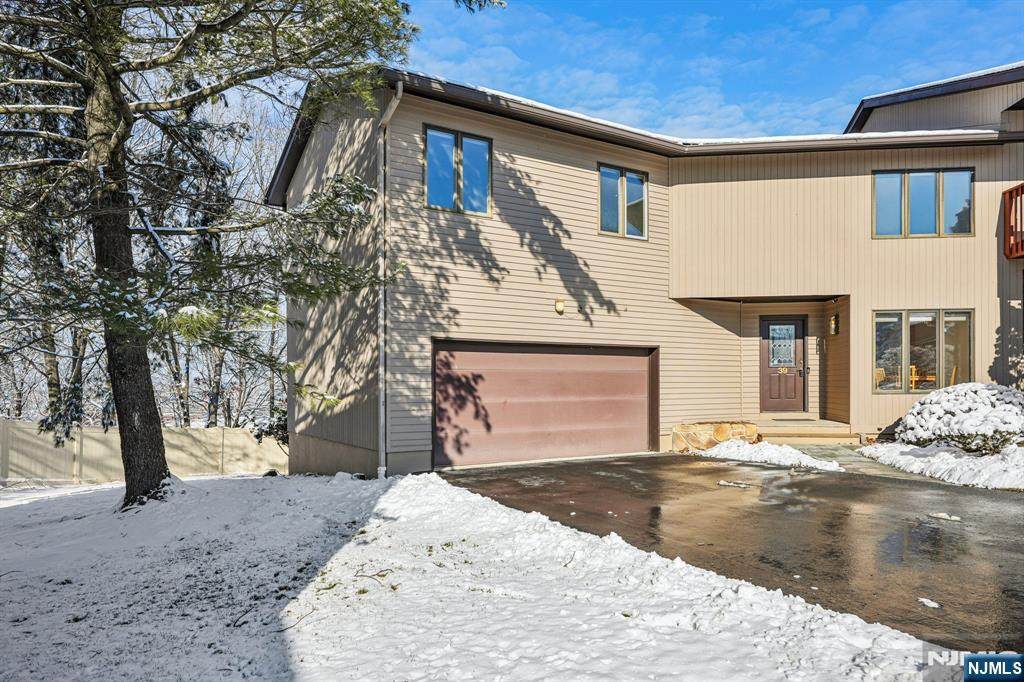 39 Cedarwood - Photo 1