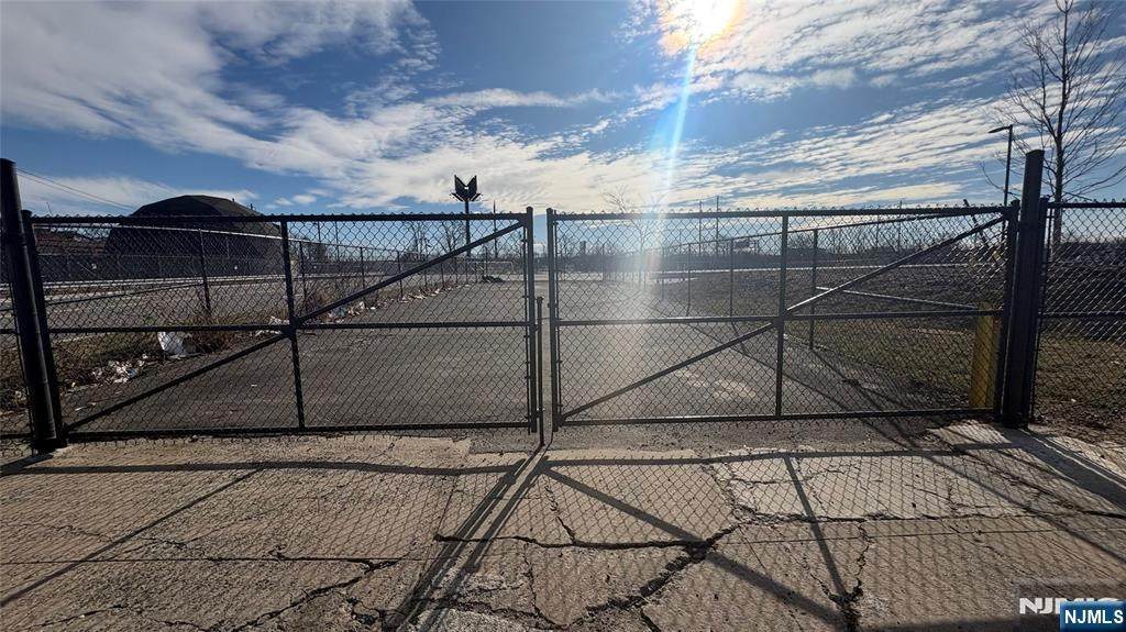 685 Ferry Street - Photo 1