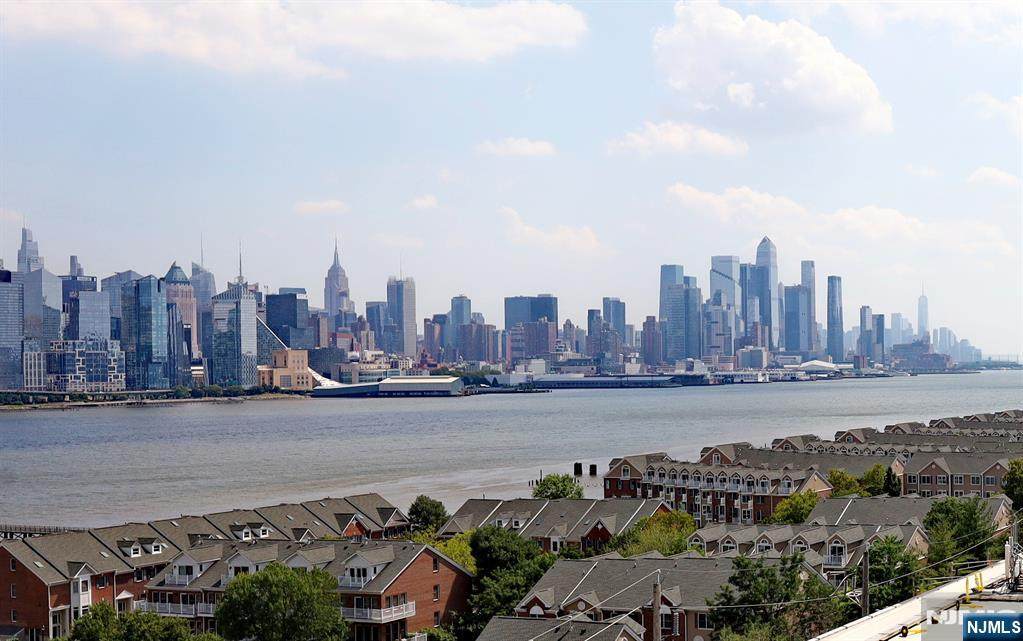 7002 Jfk Blvd E - Photo 1