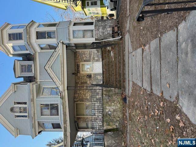 79 Chestnut Street - Photo 1