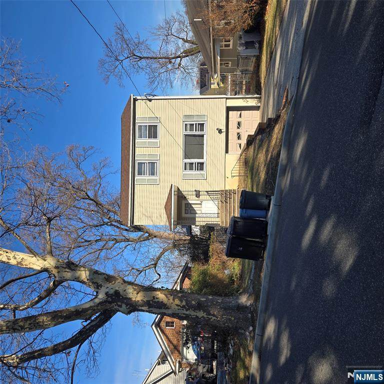 185 Highland Avenue - Photo 1