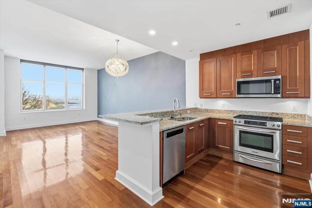 8100 River Road - Photo 1