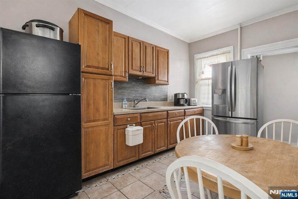 https://bt-photos.global.ssl.fastly.net/njmls/orig_boomver_2_26003174-1.jpg