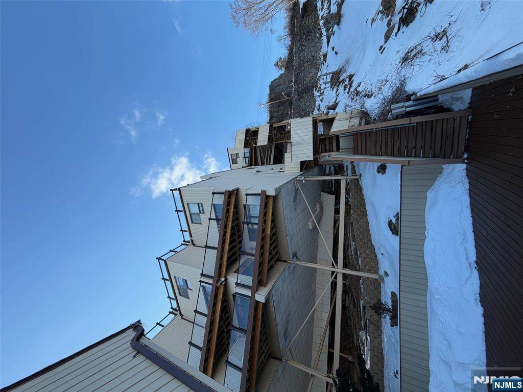 101 State Rt 5 - Photo 1