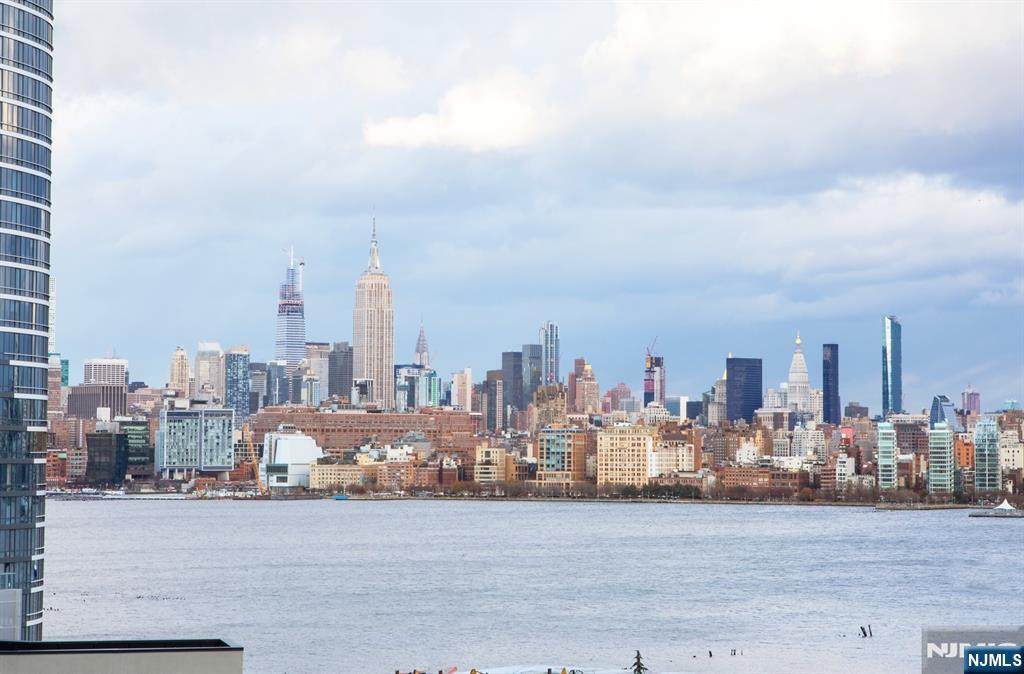 20 Newport Parkway - Photo 1