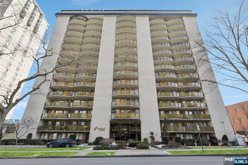 150 Overlook Avenue - Photo 1