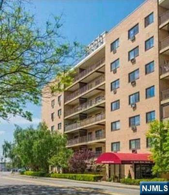 44 Main - Photo 1