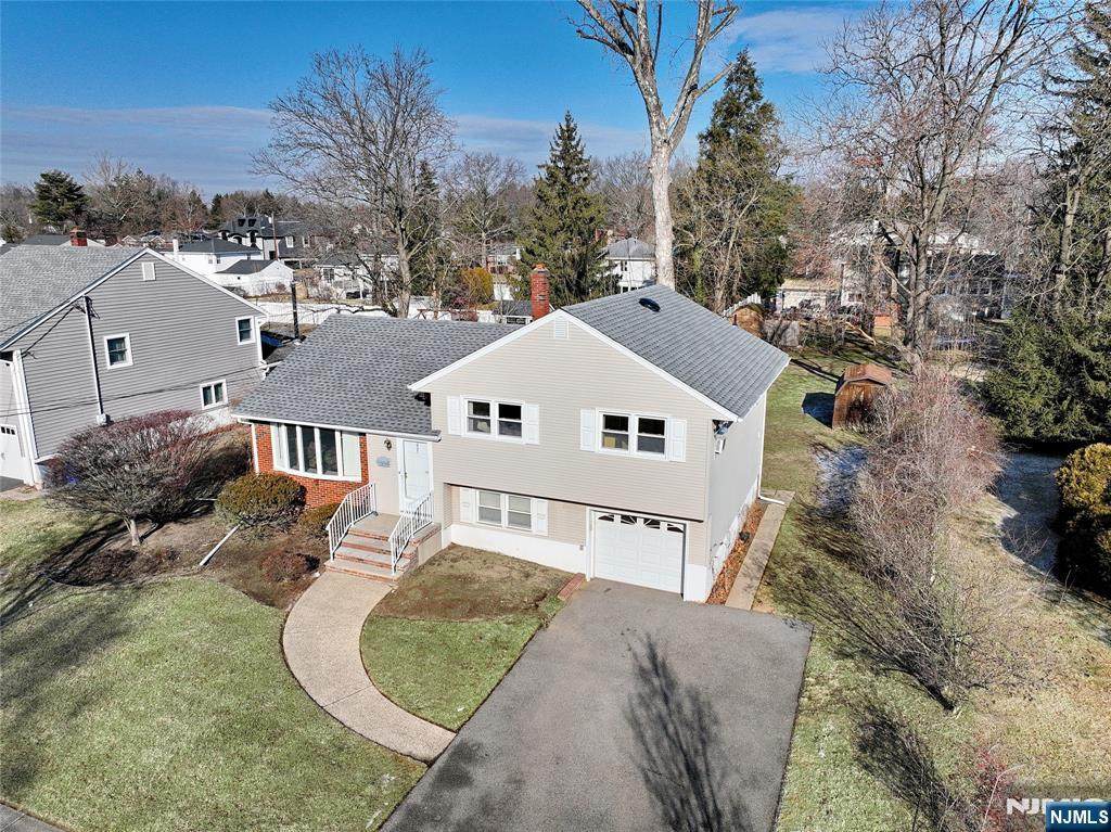 331 Webster - Photo 1