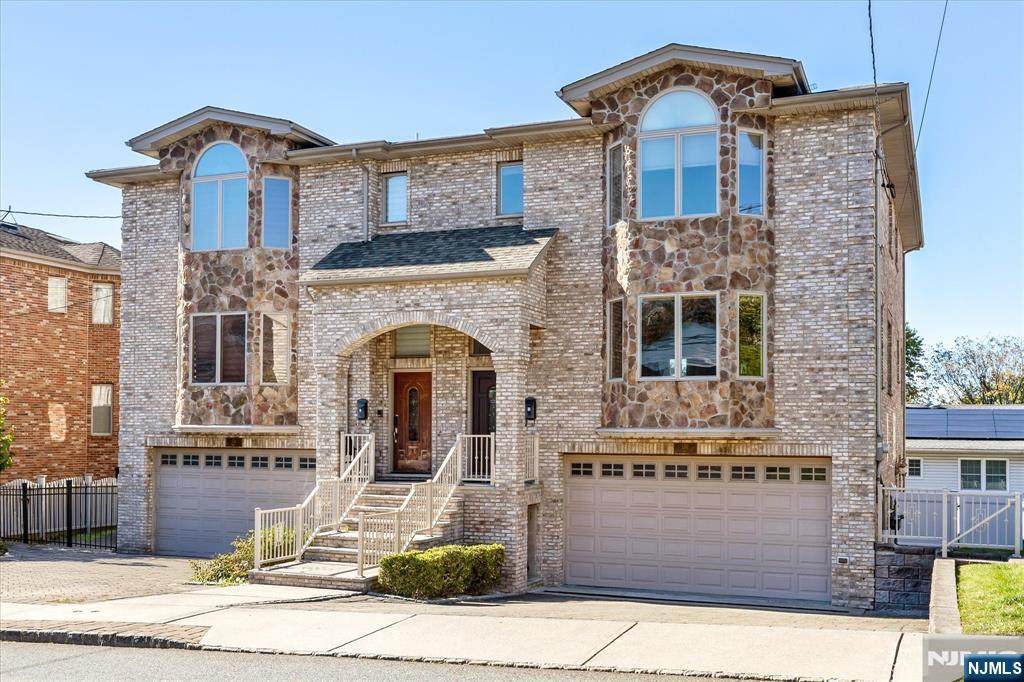 535 7th Street - Photo 1