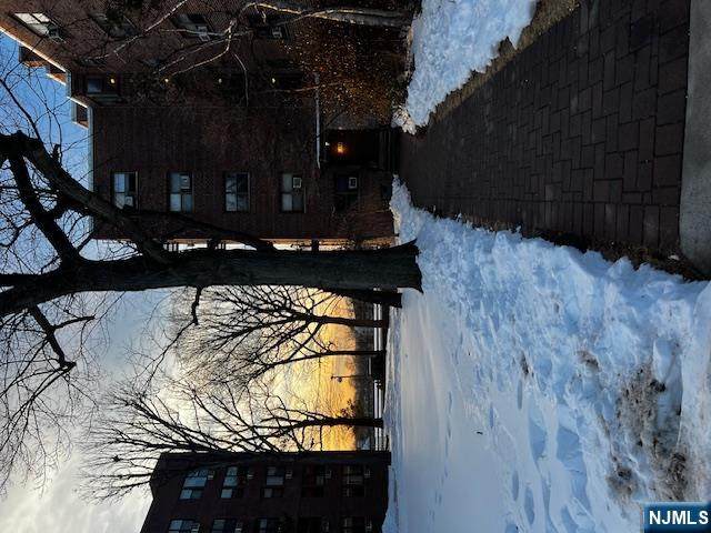 3021 Edwin - Photo 1