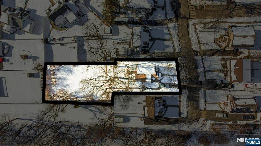 https://bt-photos.global.ssl.fastly.net/njmls/orig_boomver_1_26004093-1.jpg