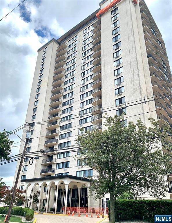 1590 Anderson - Photo 1