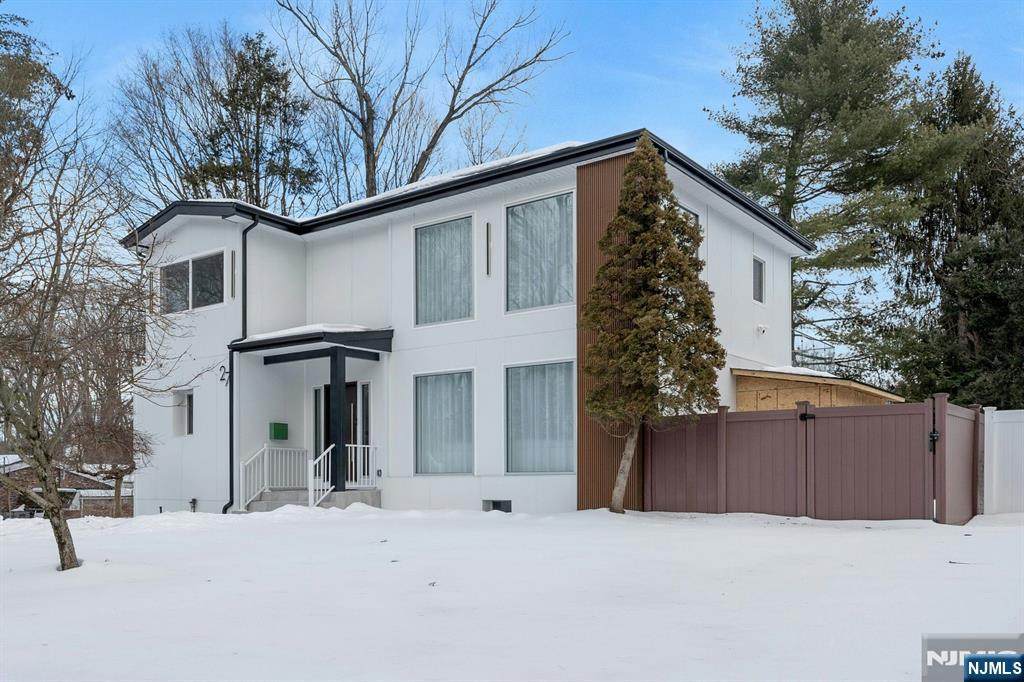 27 Knickerbocker Road - Photo 1