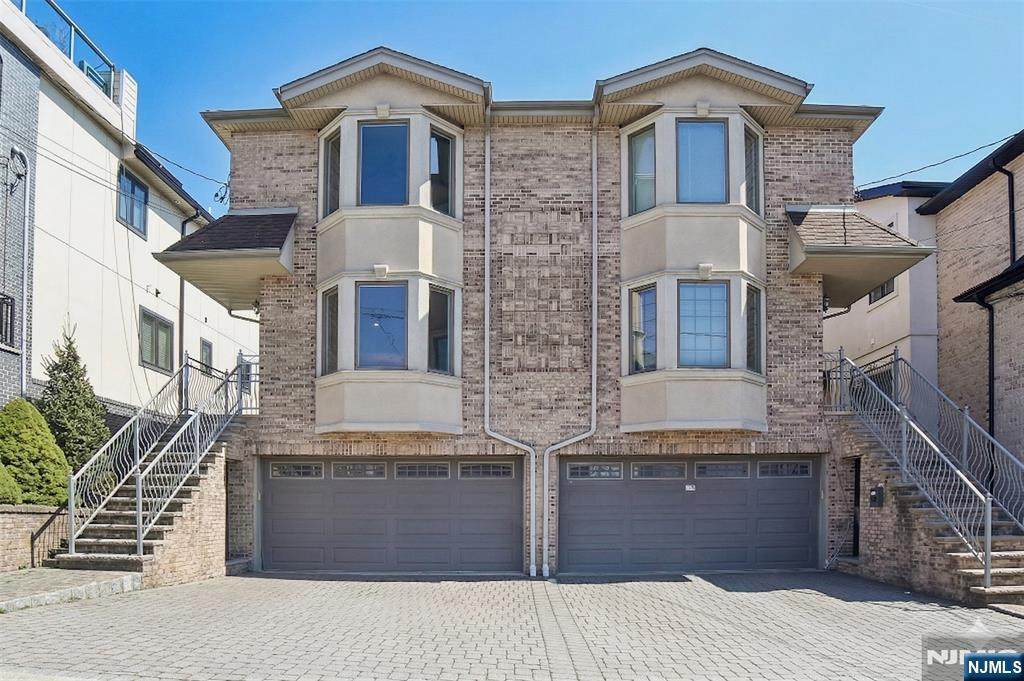 128 Princeton - Photo 1