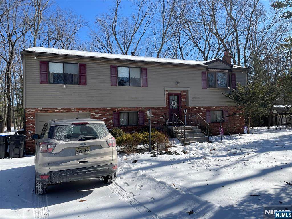 2212 Oakwood Lane - Photo 1