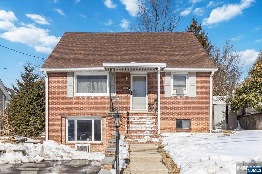 16 Seminole Avenue - Photo 1