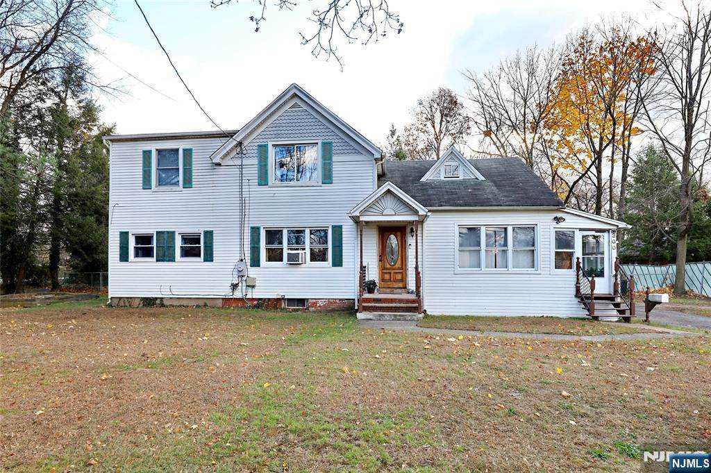 300 Spring Valley Road - Photo 1