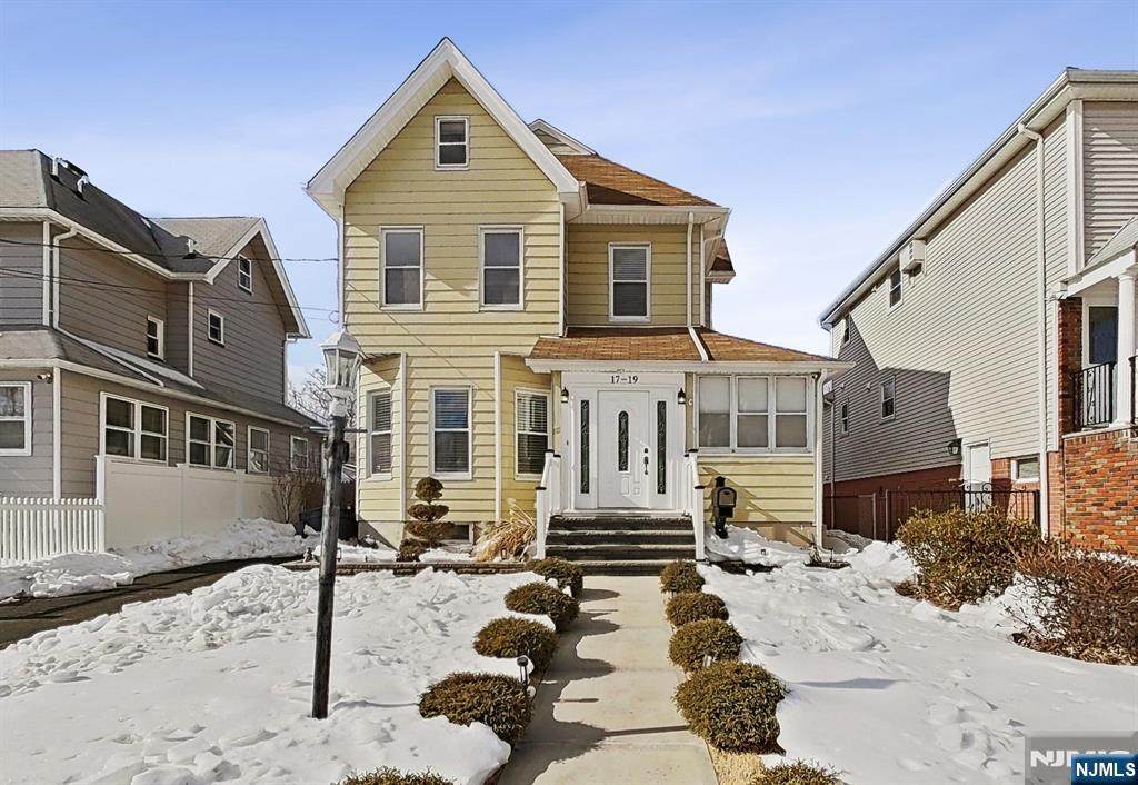 17 Franklin Place - Photo 1