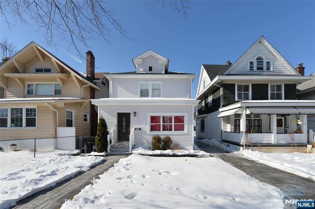 171 Ampere Parkway - Photo 1