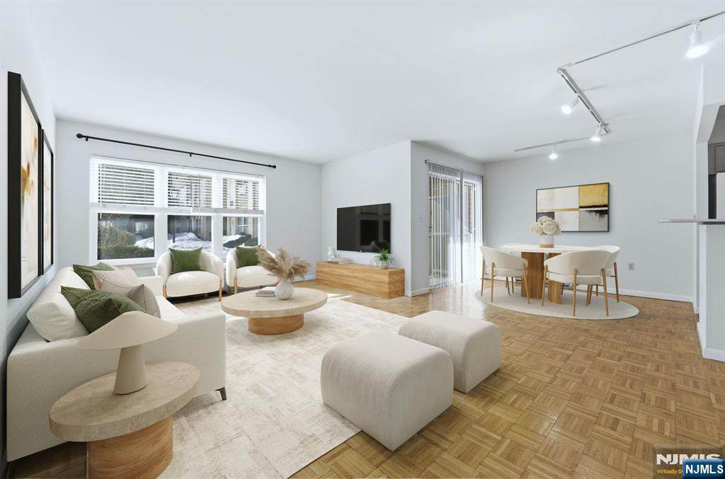 1111 River - Photo 1