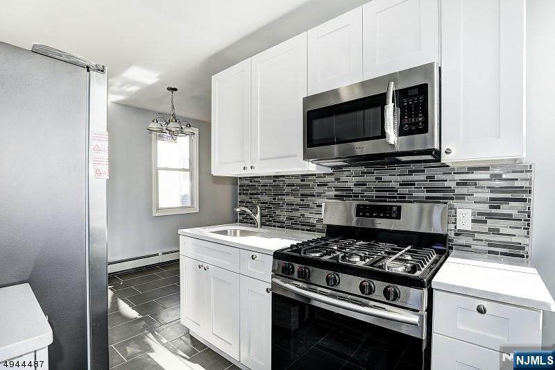 287 Sanford - Photo 1