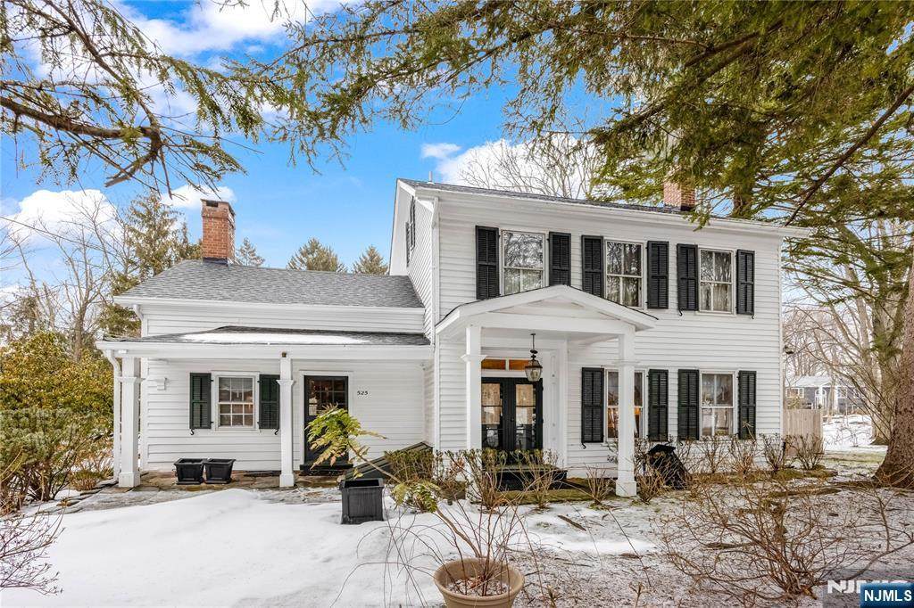 525 Franklin Avenue - Photo 1